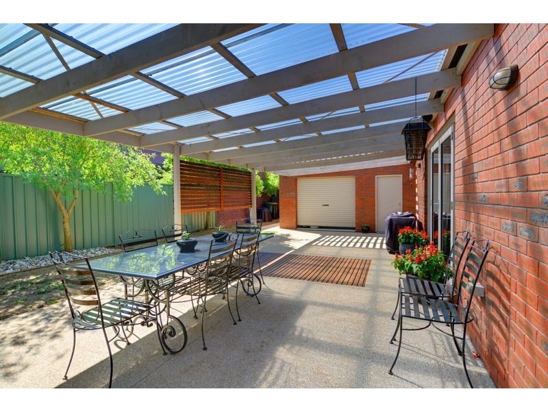 80 Faversham Avenue, Lake Gardens VIC 3355