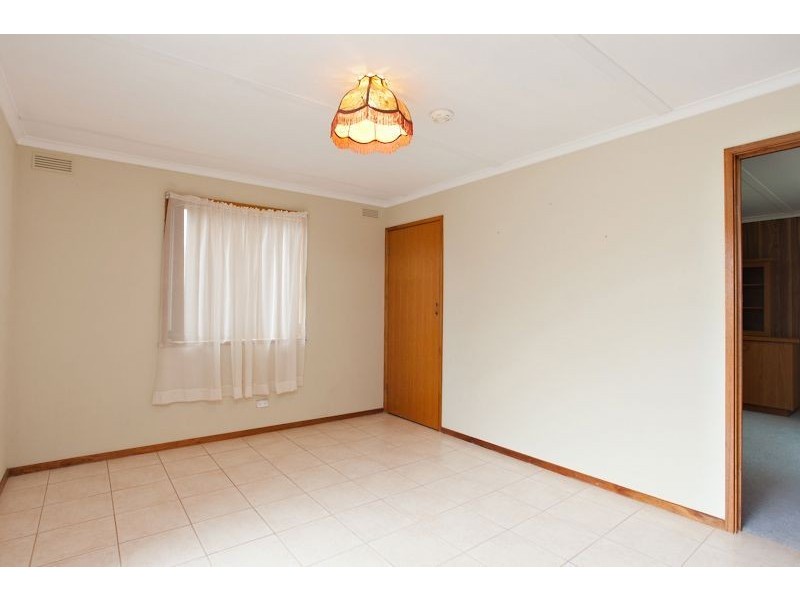 13 Ivanhoe Street, Wendouree VIC 3355