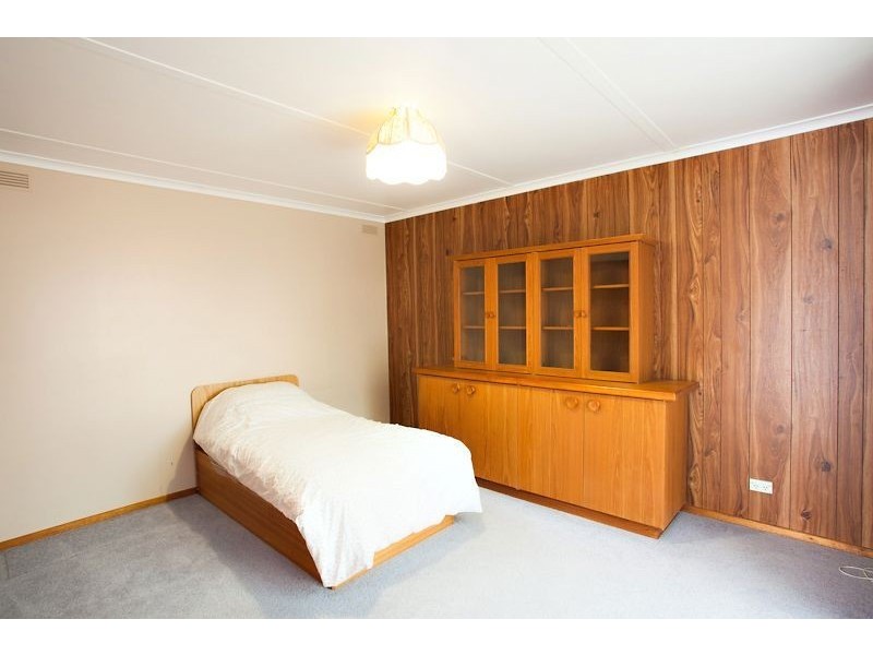 13 Ivanhoe Street, Wendouree VIC 3355