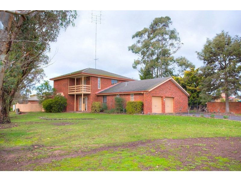 4 Madden Close, Cardigan Village VIC 3352