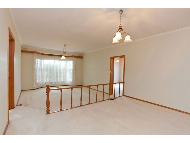 4 Madden Close, Cardigan Village VIC 3352