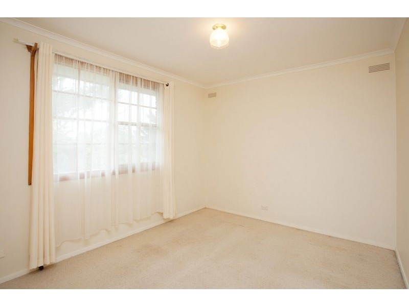 4 Madden Close, Cardigan Village VIC 3352