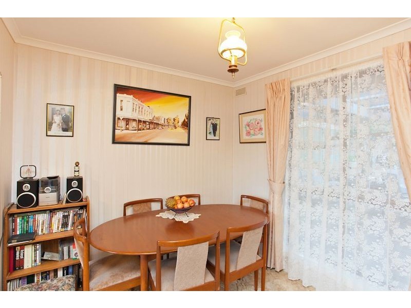 2 Highfield Avenue, Mount Clear VIC 3350