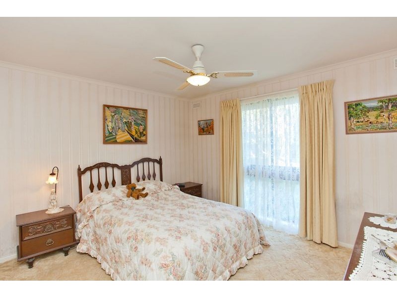 2 Highfield Avenue, Mount Clear VIC 3350