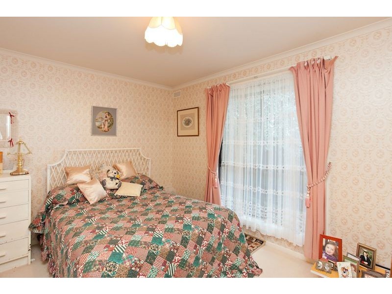 2 Highfield Avenue, Mount Clear VIC 3350