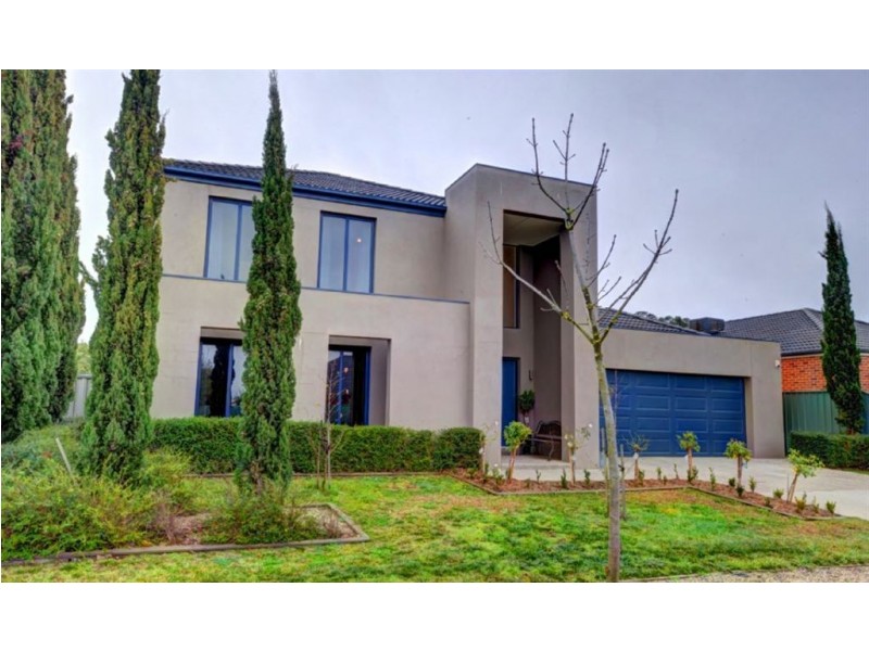 43 St Andrews Place, Lake Gardens VIC 3355