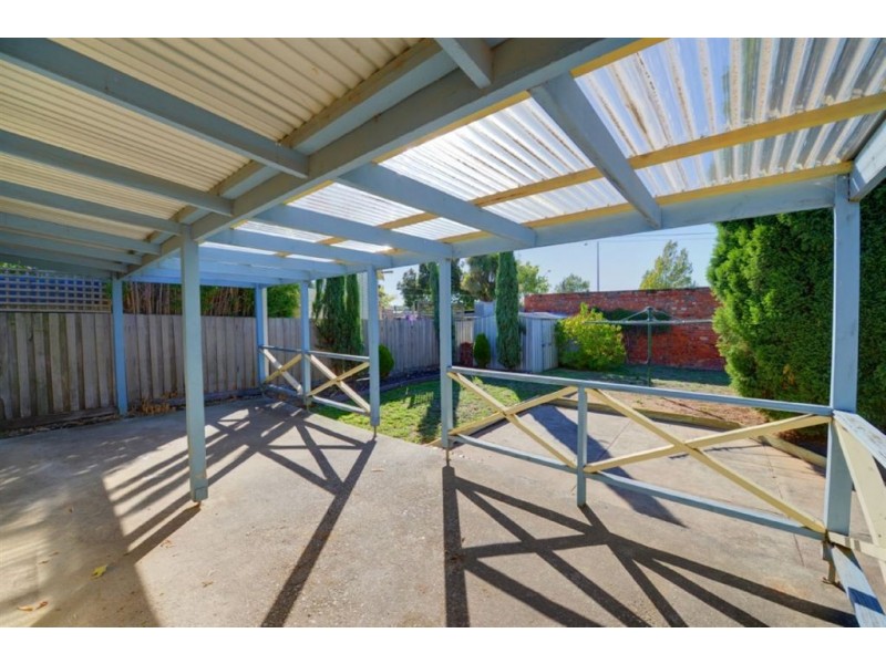 30 Johnson Street, Lake Wendouree VIC 3350