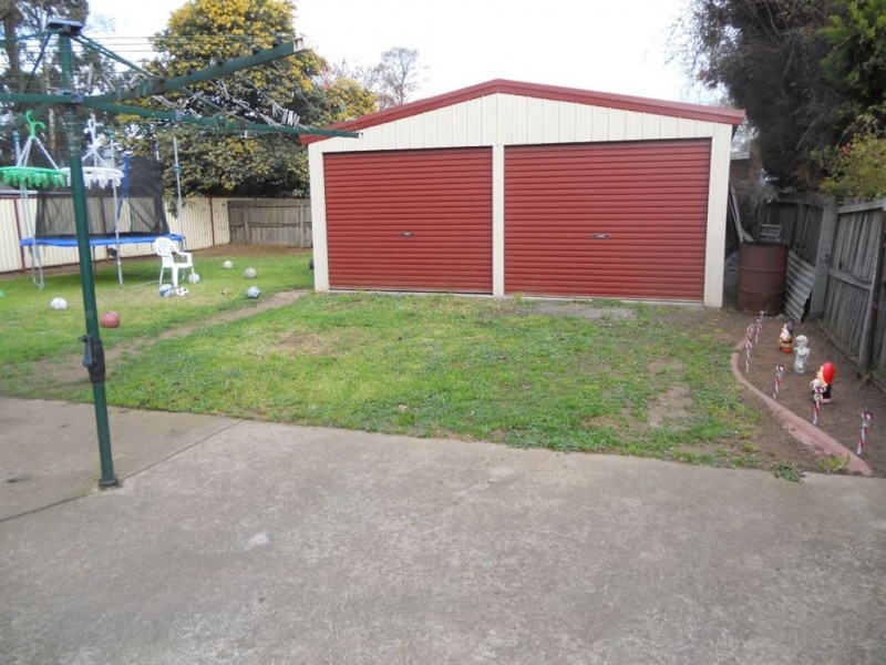 1006 Ring Road, Wendouree VIC 3355