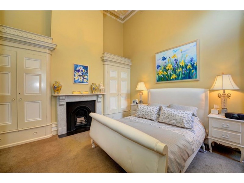 25 Victoria Avenue, Lake Wendouree VIC 3350