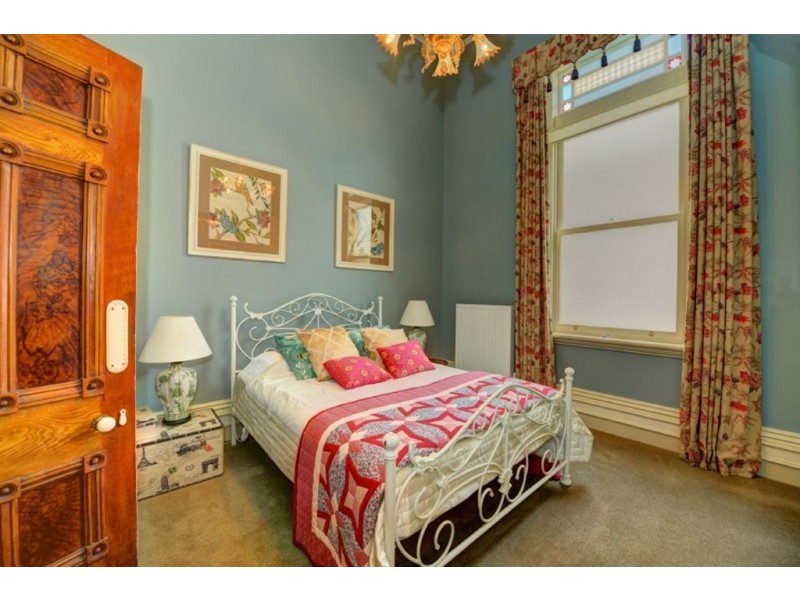 25 Victoria Avenue, Lake Wendouree VIC 3350