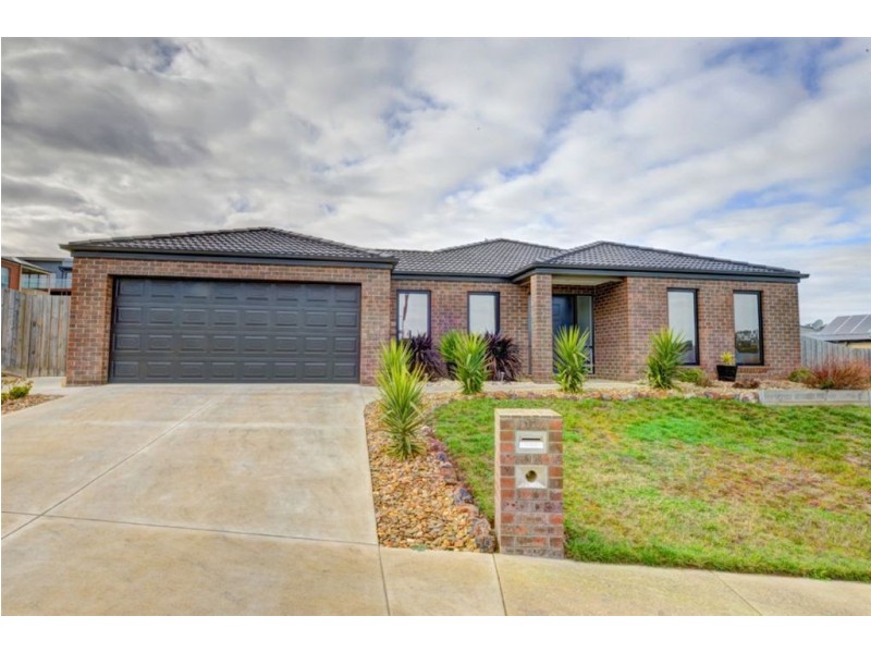 12 Graham Street, Buninyong VIC 3357