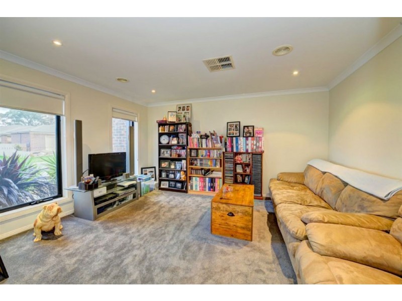 12 Graham Street, Buninyong VIC 3357