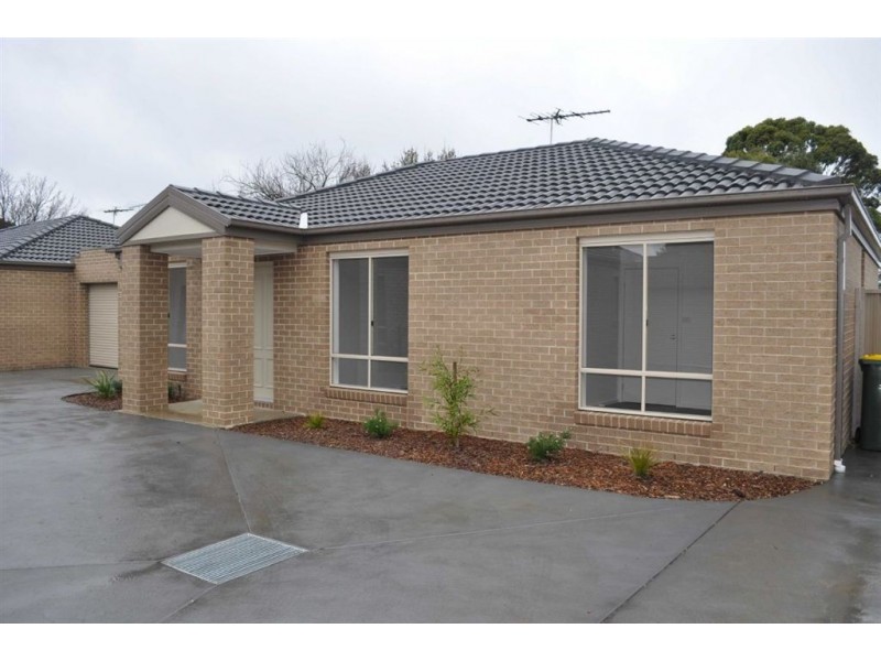 2/274 Albert Street, Sebastopol VIC 3356