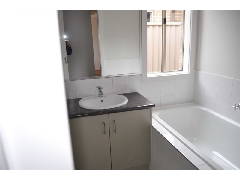 2/274 Albert Street, Sebastopol VIC 3356
