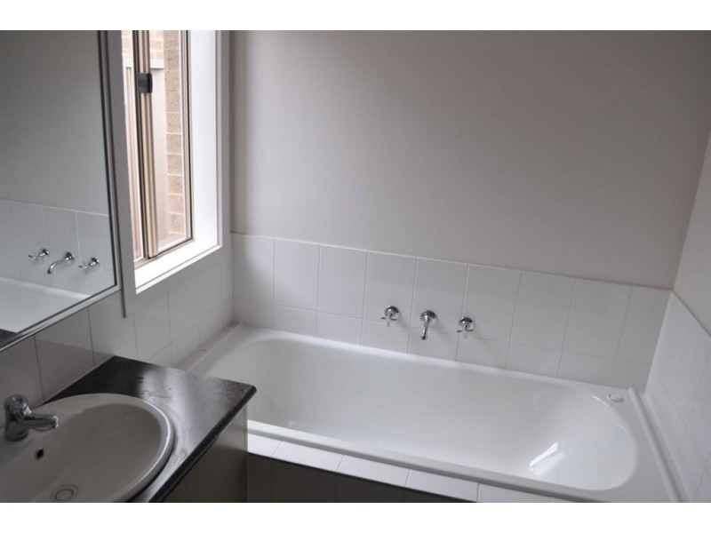 2/274 Albert Street, Sebastopol VIC 3356
