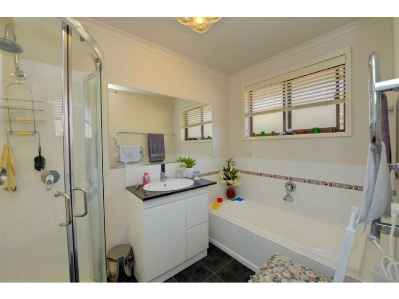 5 Margaret Avenue, Ballarat North VIC 3350