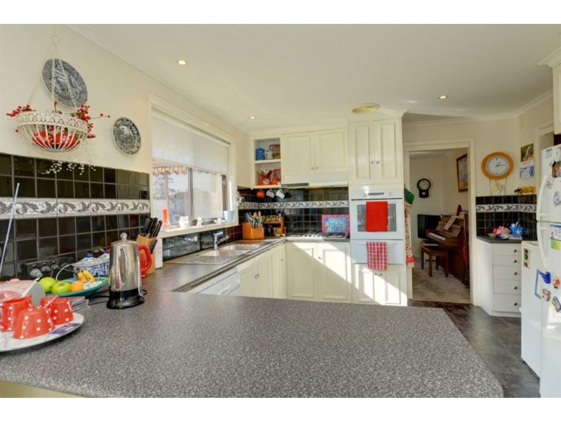 5 Margaret Avenue, Ballarat North VIC 3350