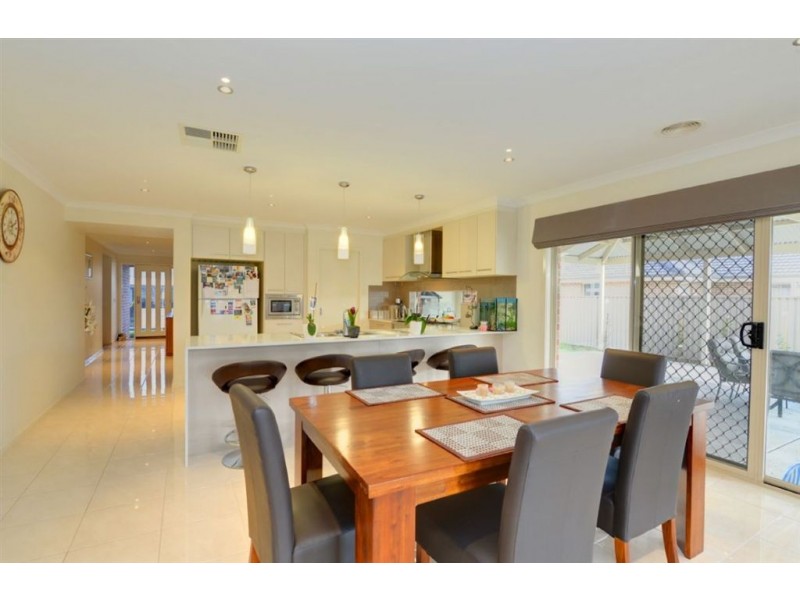 9 Naroo Street, Alfredton VIC 3350