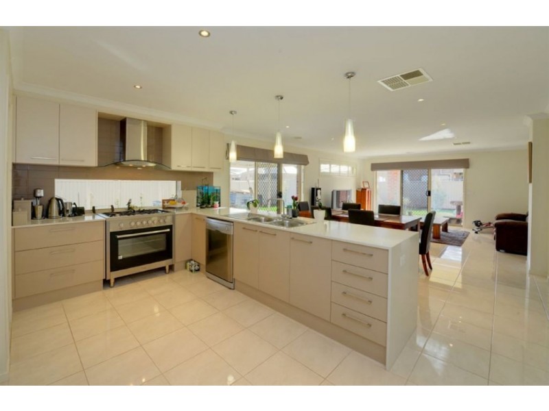 9 Naroo Street, Alfredton VIC 3350