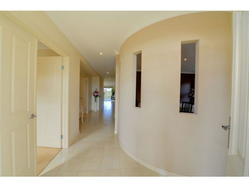 5 Chapel Cross Court, Delacombe VIC 3356