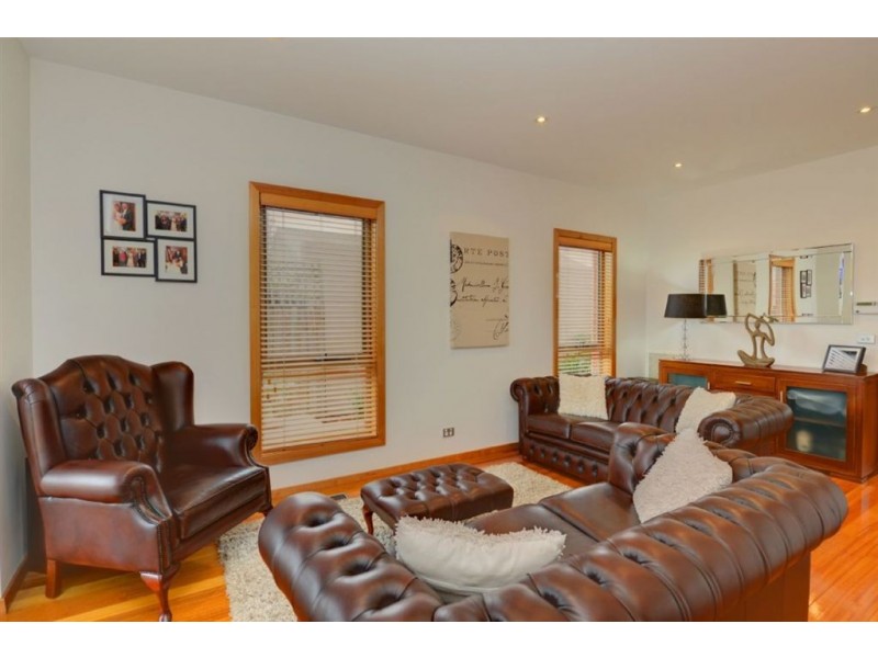 2A Nightingale Street, Newington VIC 3350