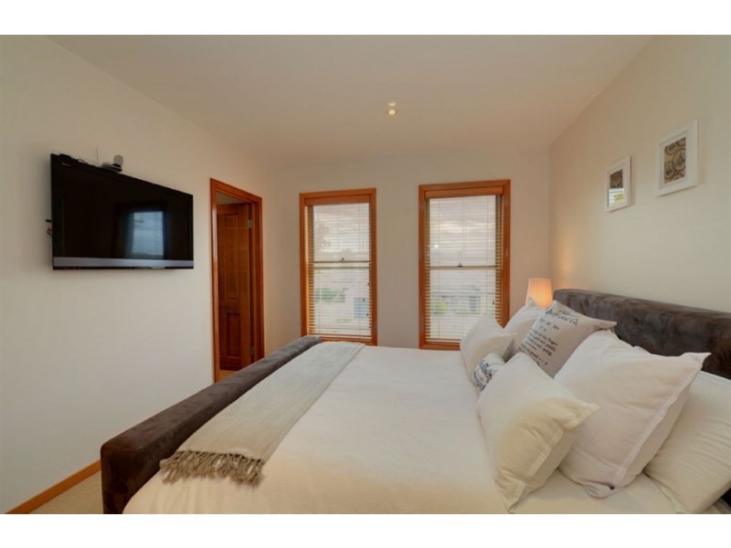 2A Nightingale Street, Newington VIC 3350