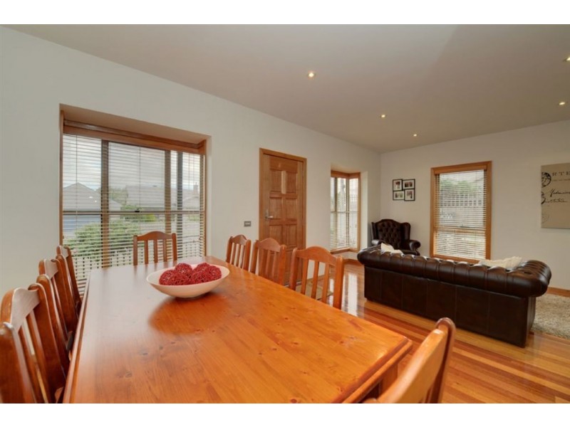 2A Nightingale Street, Newington VIC 3350