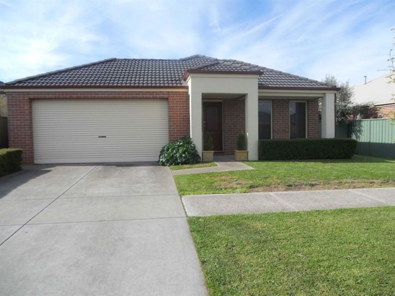 78 Lake Gardens Avenue, Lake Gardens VIC 3355