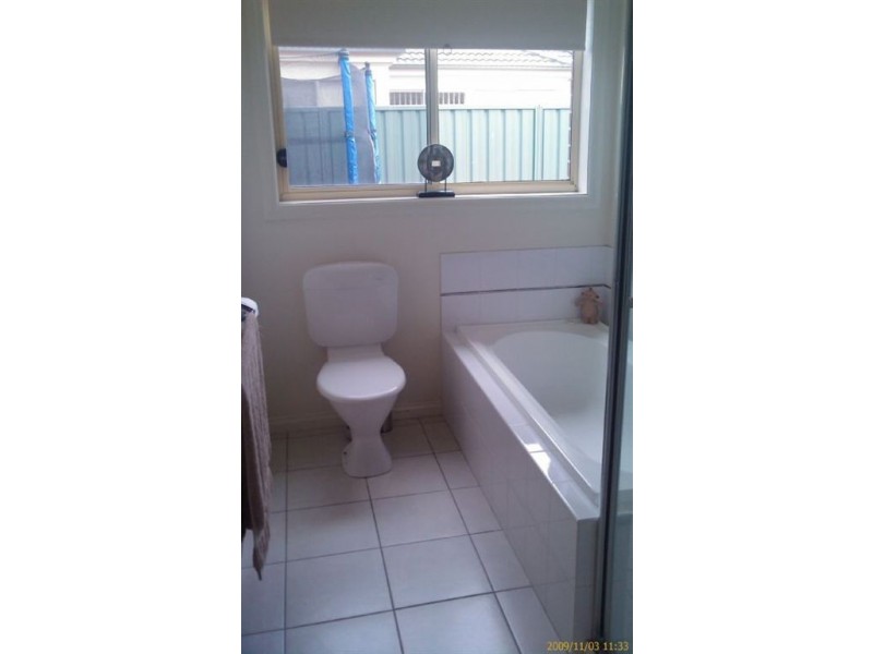 78 Lake Gardens Avenue, Lake Gardens VIC 3355