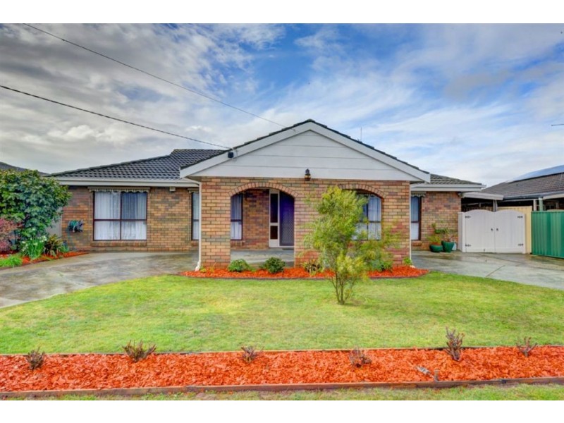 10 Langstaffe Drive, Wendouree VIC 3355