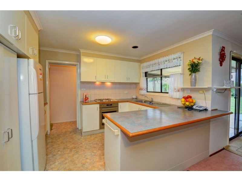 10 Langstaffe Drive, Wendouree VIC 3355