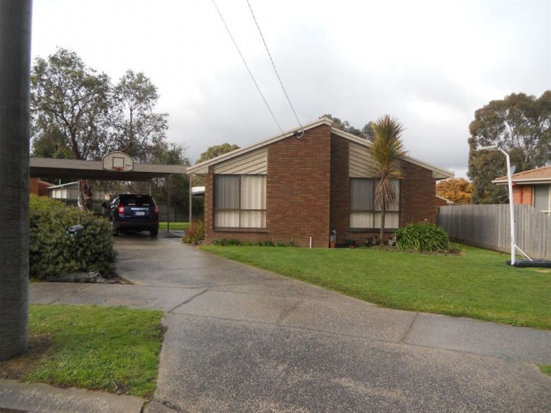 5 Cook Close, Sebastopol VIC 3356