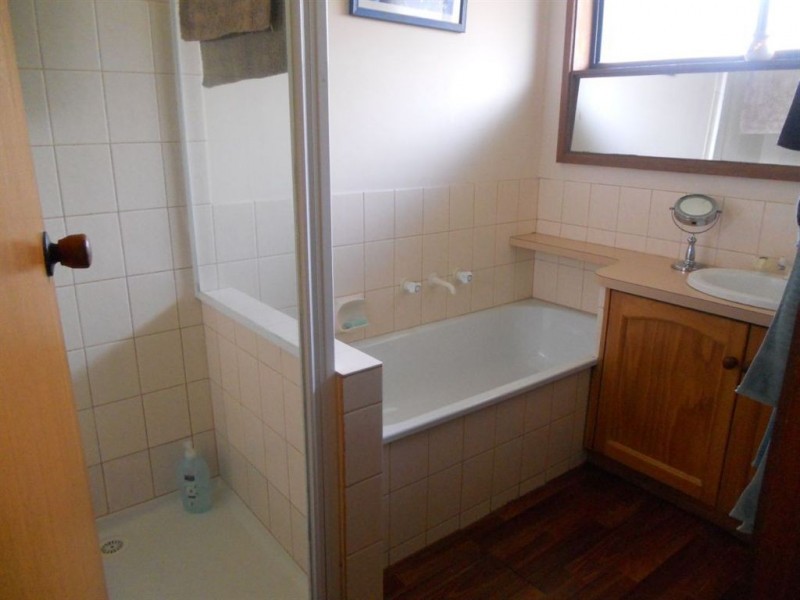 5 Cook Close, Sebastopol VIC 3356