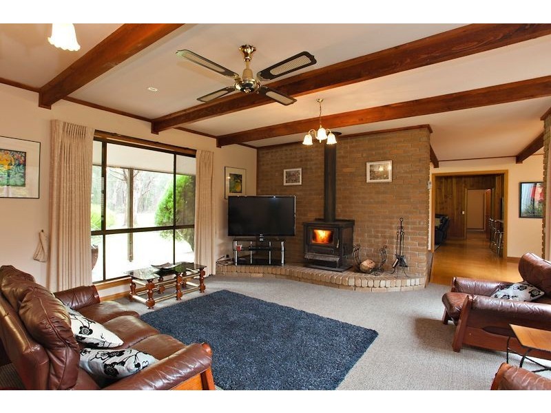 135 Lyons Road, Navigators VIC 3352