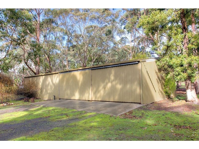 135 Lyons Road, Navigators VIC 3352