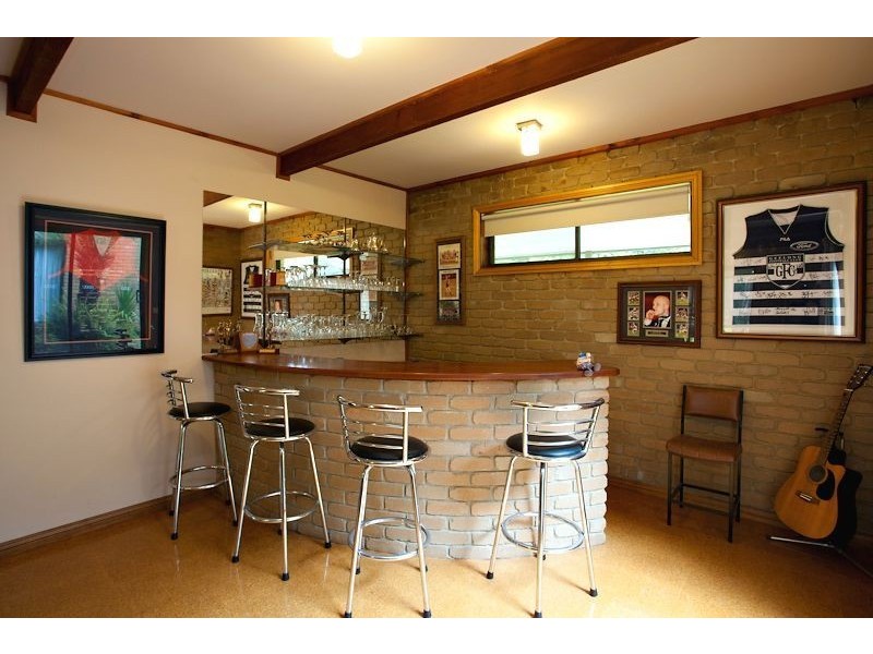 135 Lyons Road, Navigators VIC 3352