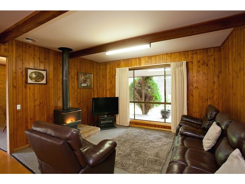 135 Lyons Road, Navigators VIC 3352