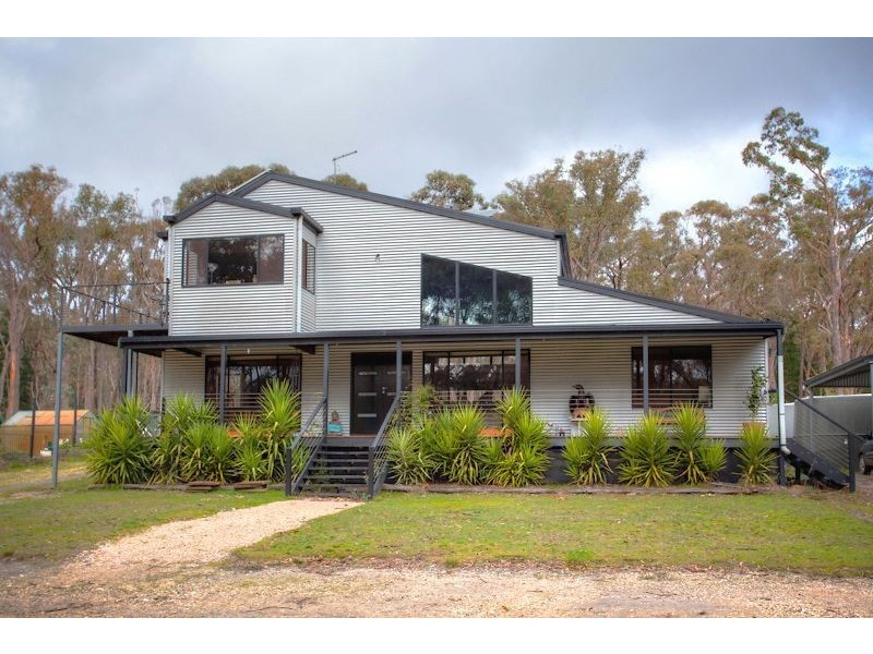 20 Quicks Lane, Creswick North VIC 3363