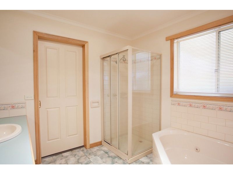 45 Clarke Street, Miners Rest VIC 3352