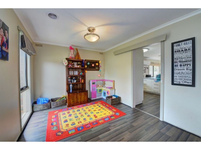 8 Avoca Crescent, Alfredton VIC 3350