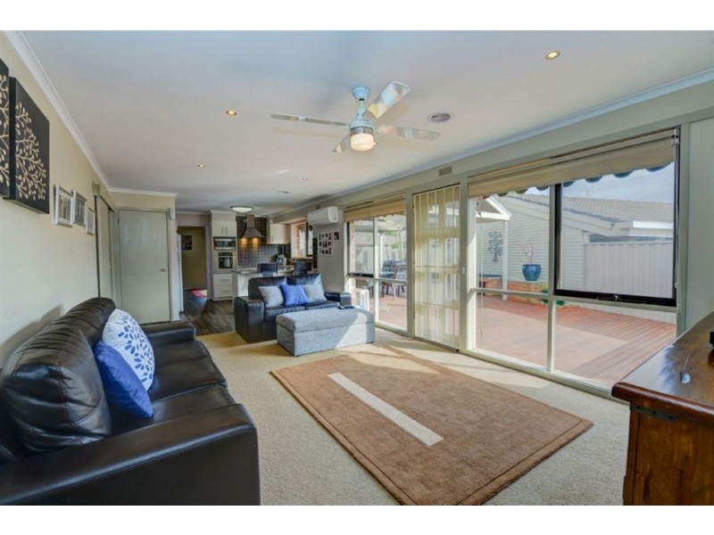 8 Avoca Crescent, Alfredton VIC 3350