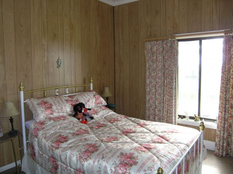 10 Scobles Road, Drummond VIC 3461