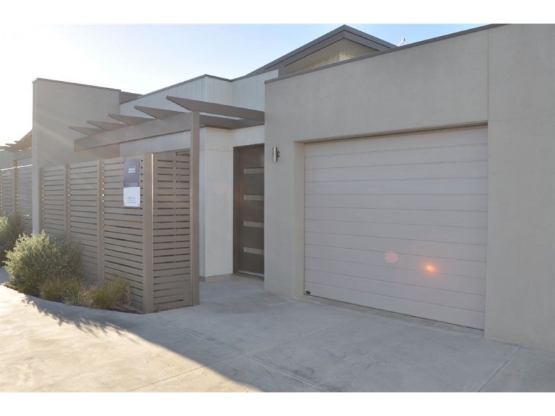 3 Latitude Court, Ballarat East VIC 3350