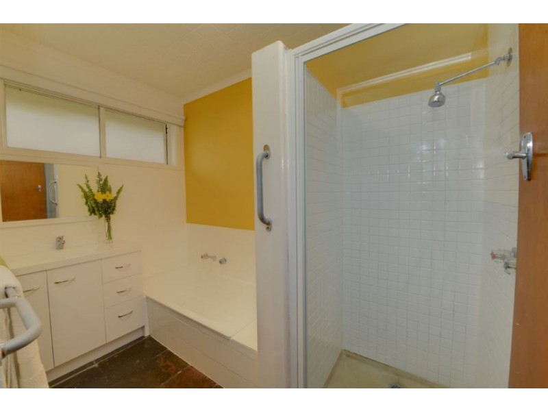 1 Baldwin Street, Wendouree VIC 3355