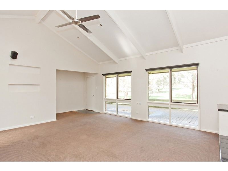 813 Geelong Road, Canadian VIC 3350