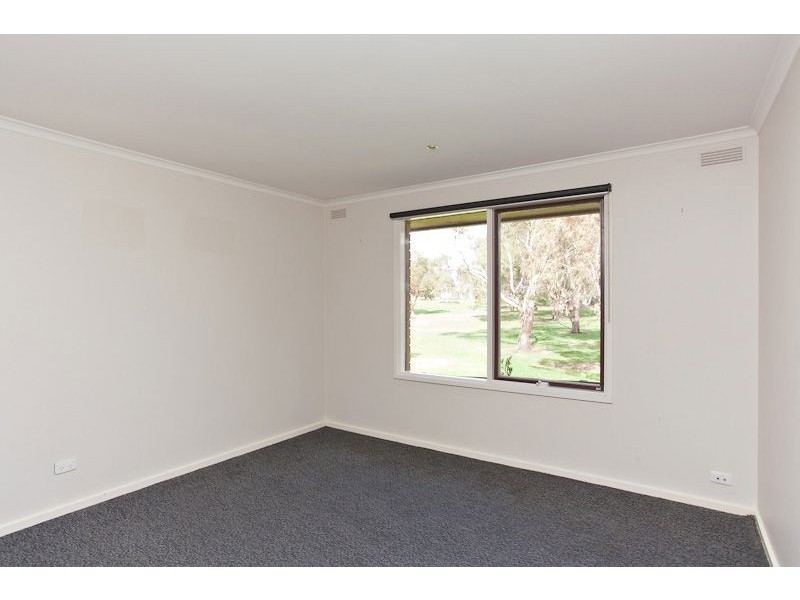813 Geelong Road, Canadian VIC 3350