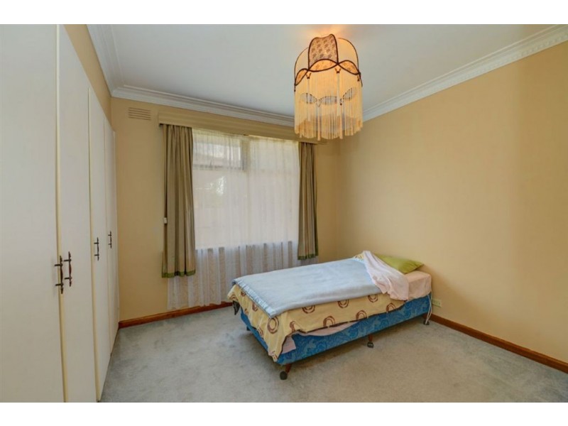 3 Whitelaw Avenue, Delacombe VIC 3356