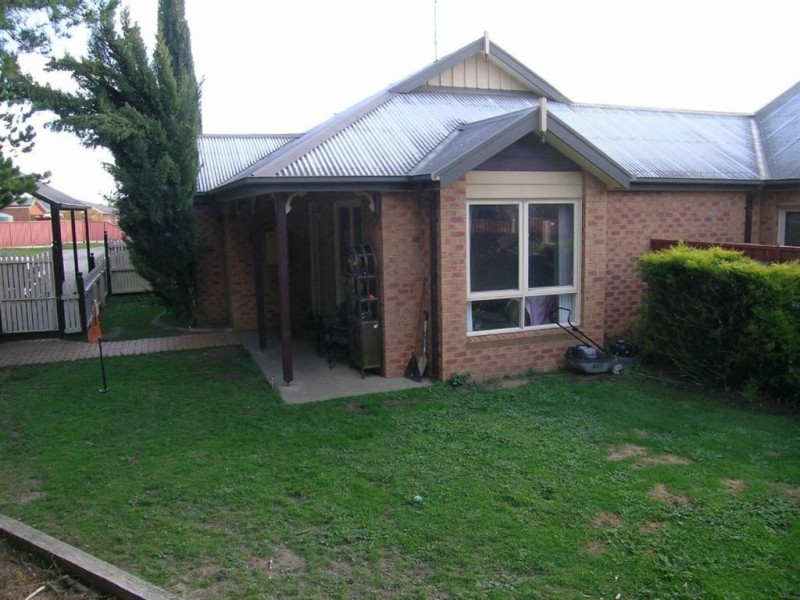 3/6 Castle Court, Ballarat East VIC 3350