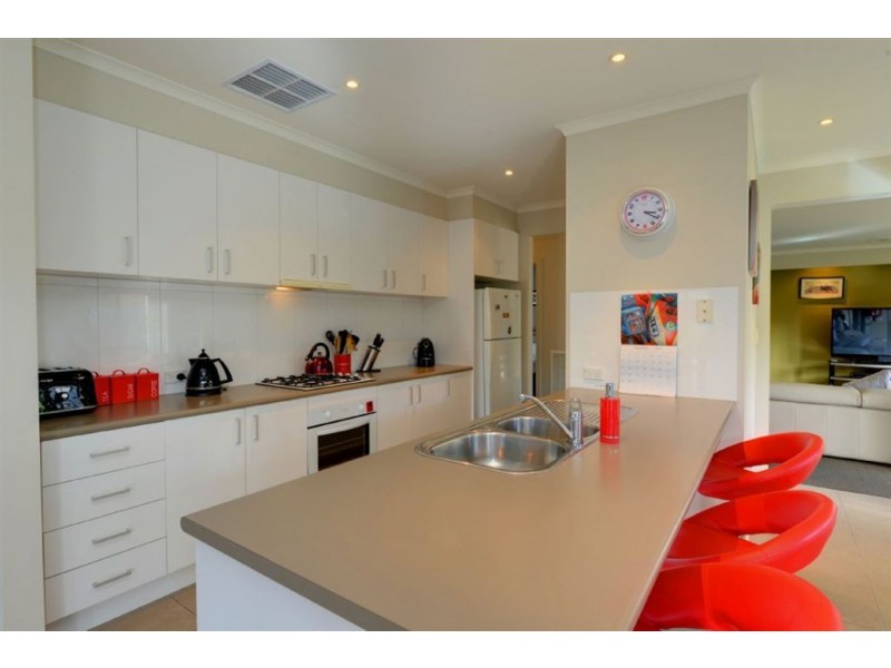 7 Macarthur Park Boulevard, Miners Rest VIC 3352