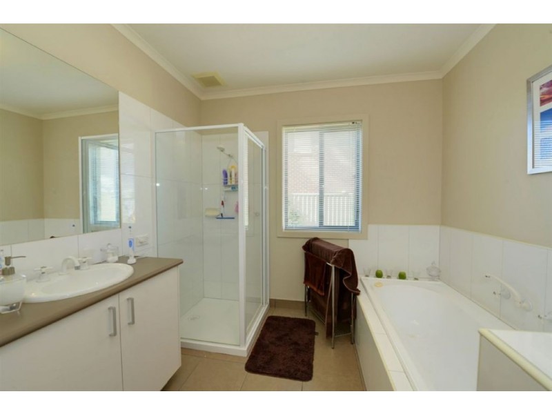 7 Macarthur Park Boulevard, Miners Rest VIC 3352